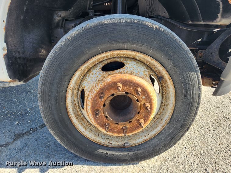 image for item KT9454 2003 Ford F450 Super Duty XL  dump flatbed truck