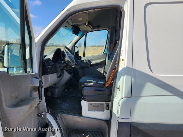 image for item KT9455 2011 Mercedes Benz Sprinter 2500  delivery van