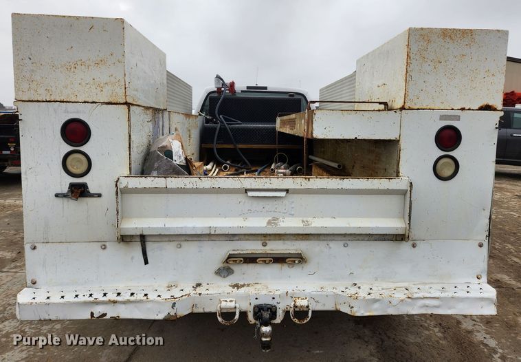 image for item KT9562 1999 Ford F450 Super Duty XLT  utility / service truck