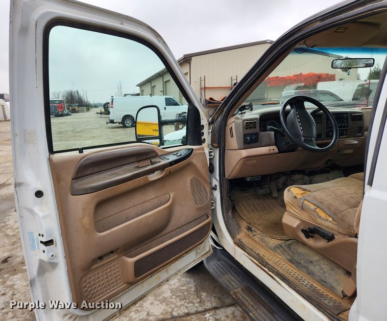 image for item KT9562 1999 Ford F450 Super Duty XLT  utility / service truck