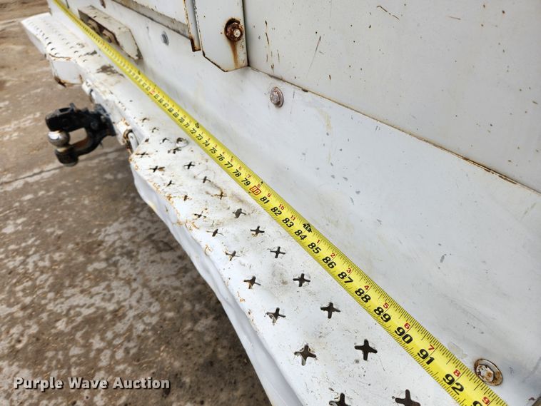 image for item KT9562 1999 Ford F450 Super Duty XLT  utility / service truck