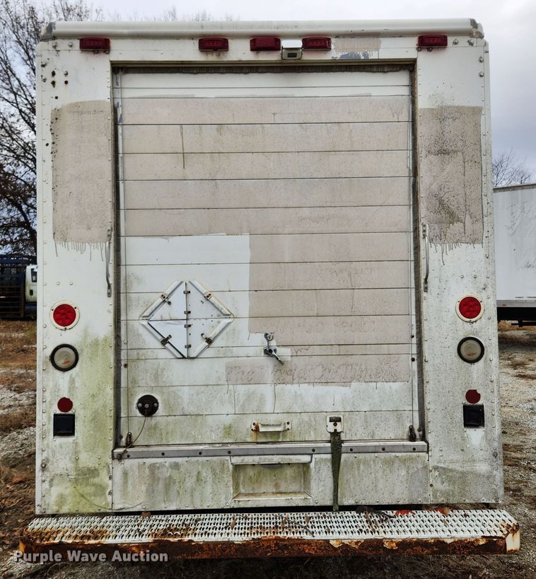 image for item KT9600 2000 Freightliner MT45  delivery van