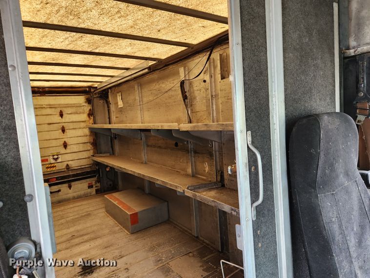 image for item KT9600 2000 Freightliner MT45  delivery van