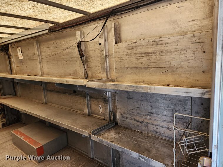 image for item KT9600 2000 Freightliner MT45  delivery van