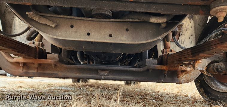 image for item KT9600 2000 Freightliner MT45  delivery van