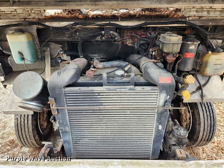 image for item KT9600 2000 Freightliner MT45  delivery van