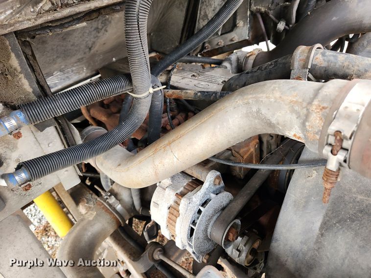 image for item KT9600 2000 Freightliner MT45  delivery van