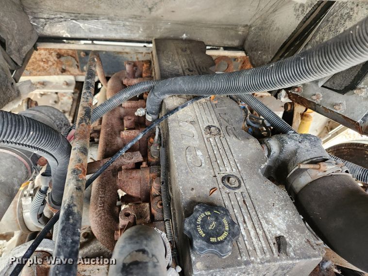 image for item KT9600 2000 Freightliner MT45  delivery van