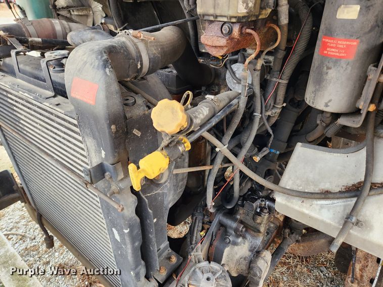 image for item KT9600 2000 Freightliner MT45  delivery van