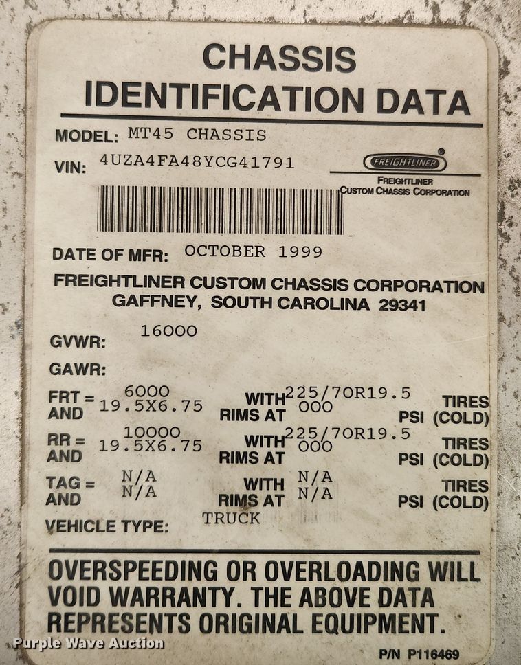 image for item KT9600 2000 Freightliner MT45  delivery van