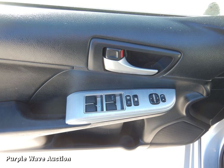 image for item KU9725 2012 Toyota Camry SE