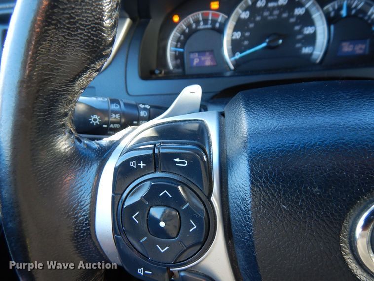 image for item KU9725 2012 Toyota Camry SE