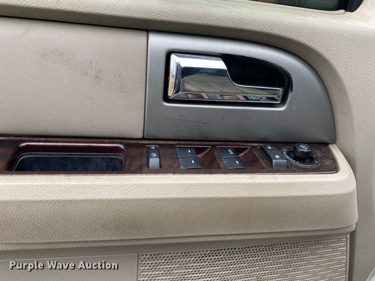 image for item KV9746 2008 Ford Expedition  SUV