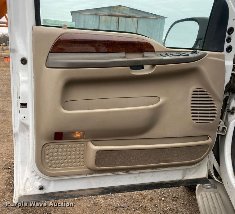 image for item KV9747 2000 Ford Excursion  SUV