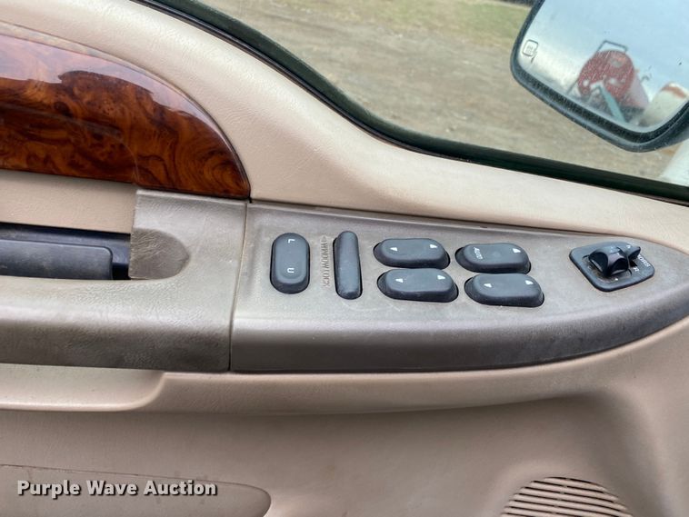 image for item KV9747 2000 Ford Excursion  SUV