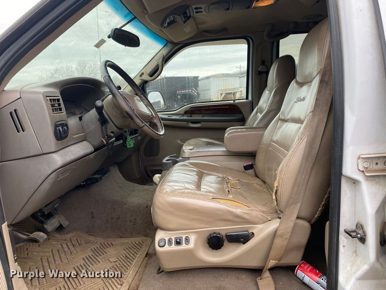 image for item KV9747 2000 Ford Excursion  SUV