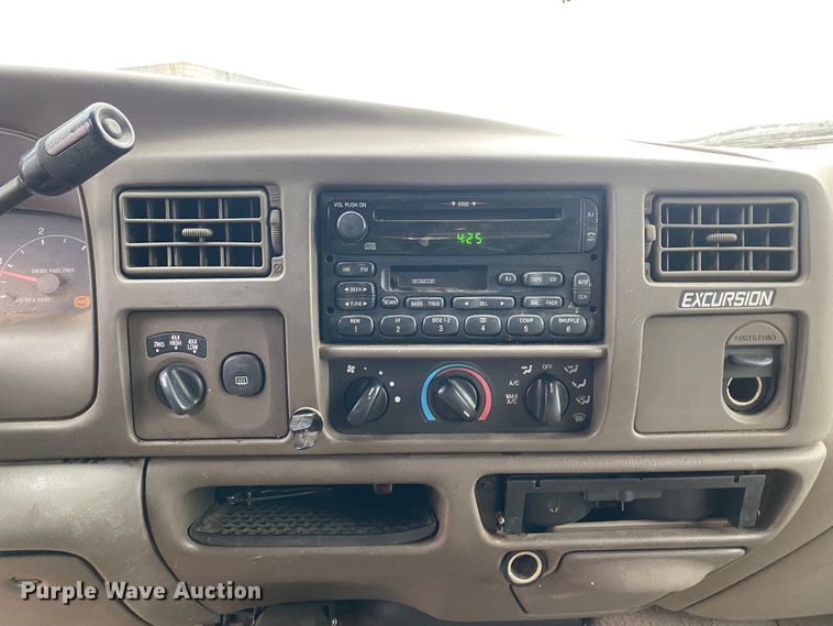 image for item KV9747 2000 Ford Excursion  SUV