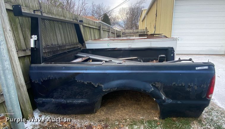image for item KV9751 Pickup truck bed