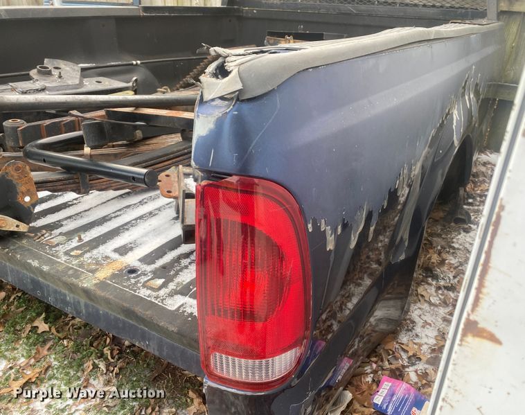 image for item KV9751 Pickup truck bed