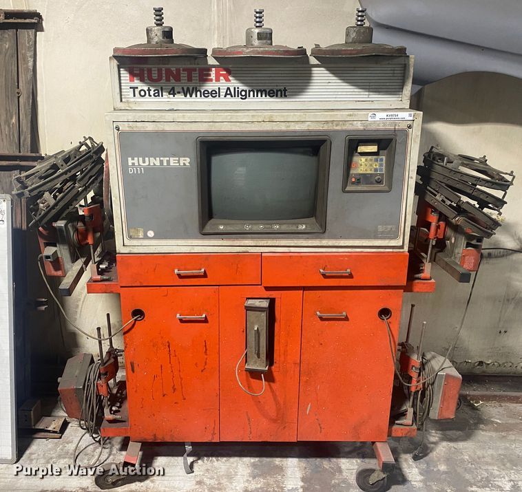 image for item KV9754 Hunter D111   alignment machine