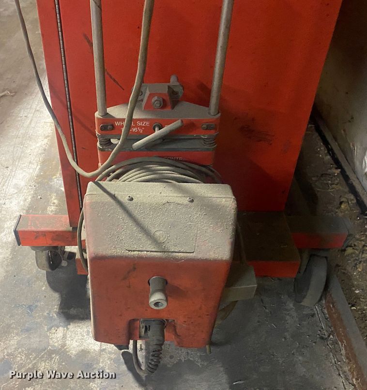 image for item KV9754 Hunter D111   alignment machine