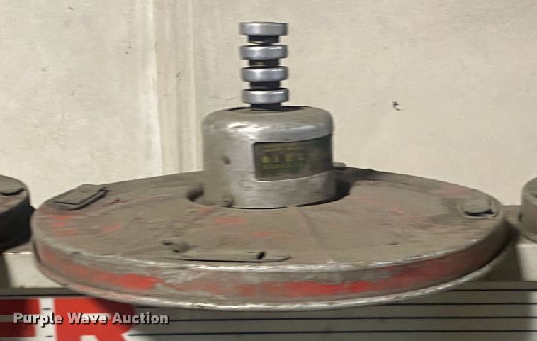 image for item KV9754 Hunter D111   alignment machine