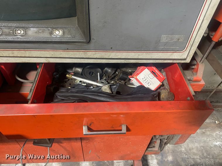 image for item KV9754 Hunter D111   alignment machine