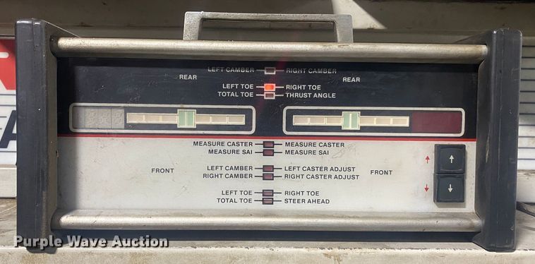 image for item KV9754 Hunter D111   alignment machine