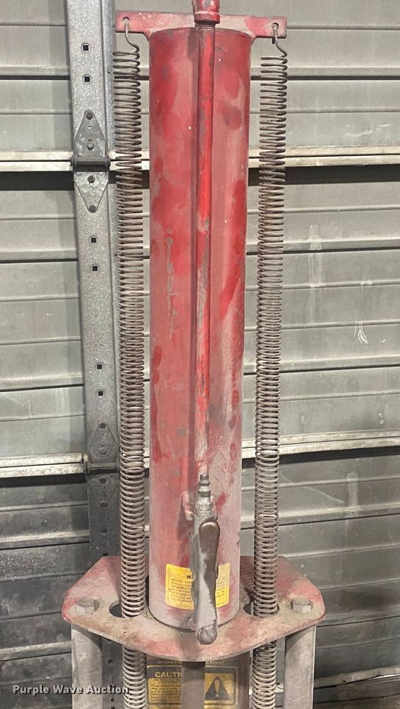 image for item KV9755 (2) strut compressors