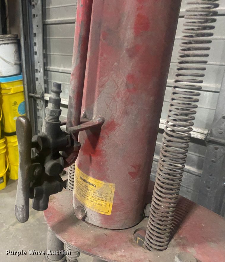 image for item KV9755 (2) strut compressors