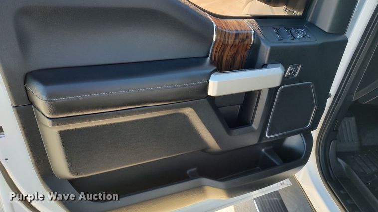 image for item LA9315 2018 Ford F150 Lariat SuperCrew pickup truck