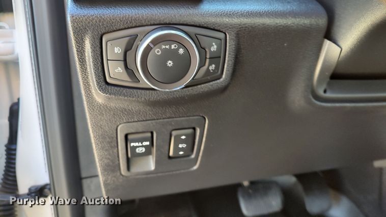 image for item LA9315 2018 Ford F150 Lariat SuperCrew pickup truck