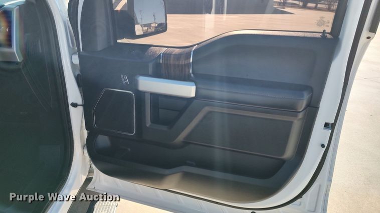 image for item LA9315 2018 Ford F150 Lariat SuperCrew pickup truck