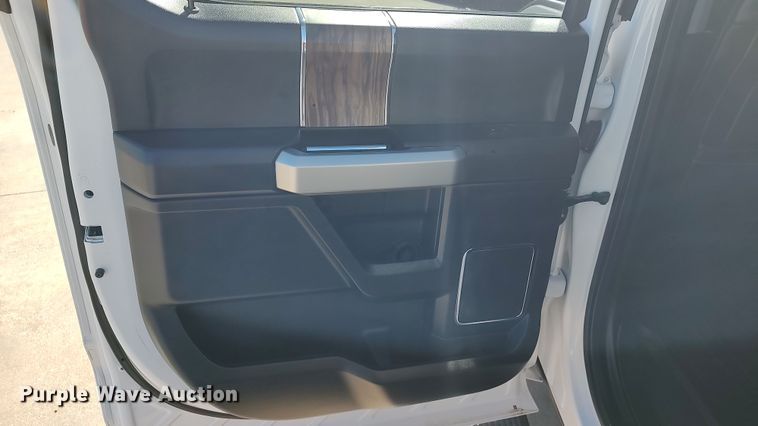 image for item LA9315 2018 Ford F150 Lariat SuperCrew pickup truck