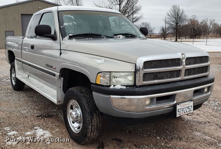 image for item LA9328 1998 Dodge Ram 2500  Quad Cab pickup truck