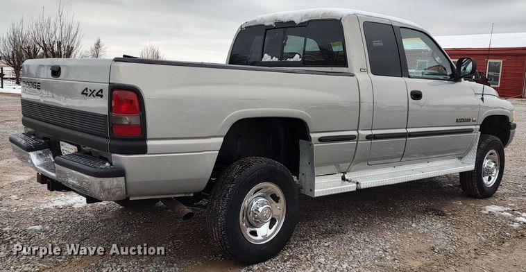 image for item LA9328 1998 Dodge Ram 2500  Quad Cab pickup truck