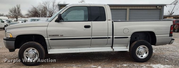 image for item LA9328 1998 Dodge Ram 2500  Quad Cab pickup truck