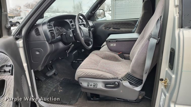 image for item LA9328 1998 Dodge Ram 2500  Quad Cab pickup truck