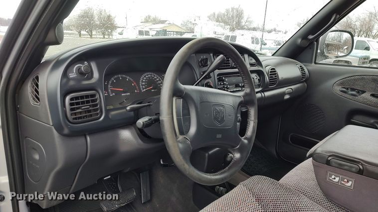 image for item LA9328 1998 Dodge Ram 2500  Quad Cab pickup truck
