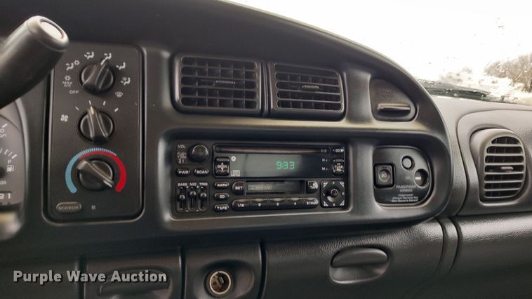 image for item LA9328 1998 Dodge Ram 2500  Quad Cab pickup truck