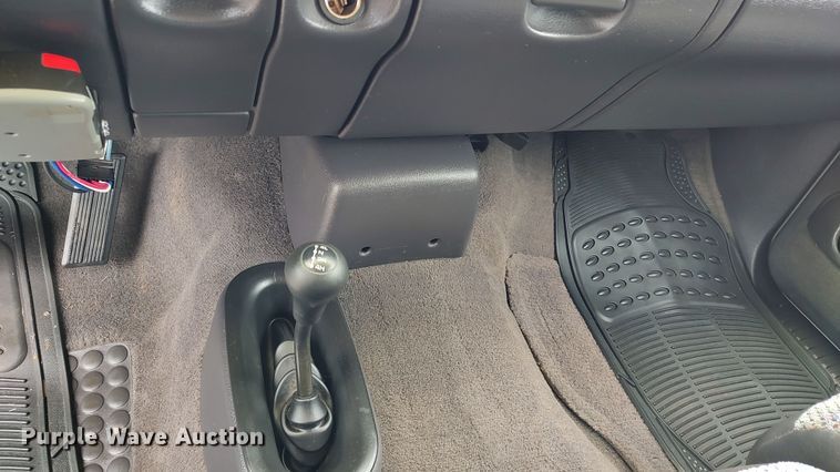 image for item LA9328 1998 Dodge Ram 2500  Quad Cab pickup truck