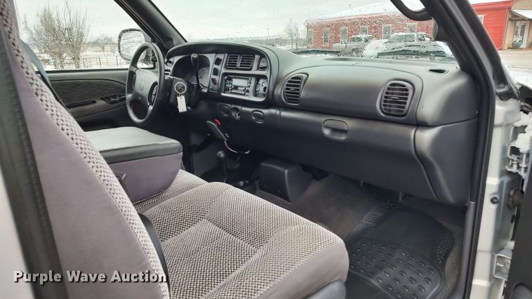 image for item LA9328 1998 Dodge Ram 2500  Quad Cab pickup truck