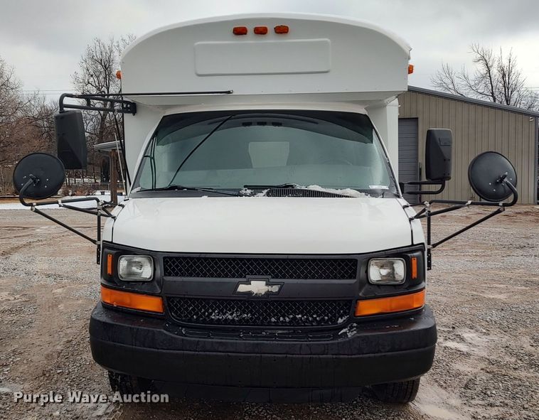 image for item LA9329 2004 Chevrolet Express G3500  school bus