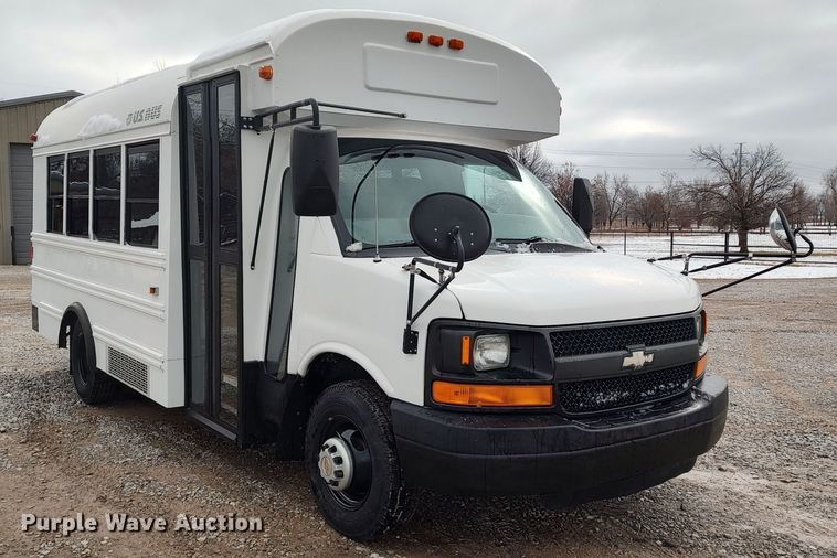 image for item LA9329 2004 Chevrolet Express G3500  school bus