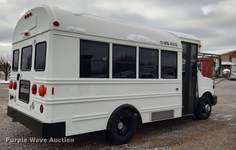 image for item LA9329 2004 Chevrolet Express G3500  school bus