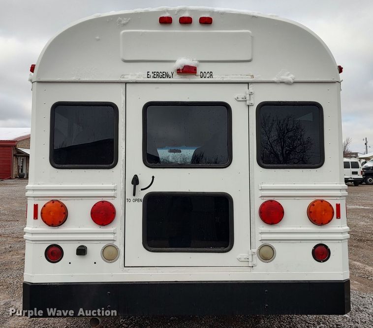 image for item LA9329 2004 Chevrolet Express G3500  school bus