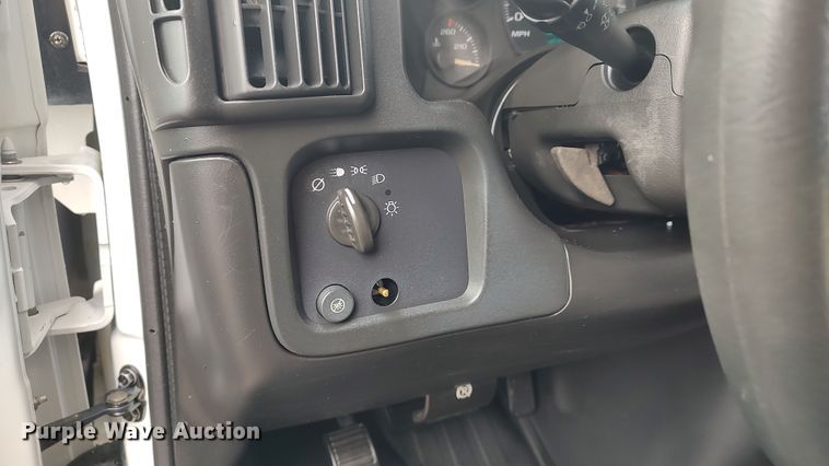 image for item LA9329 2004 Chevrolet Express G3500  school bus