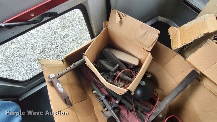 image for item LA9329 2004 Chevrolet Express G3500  school bus