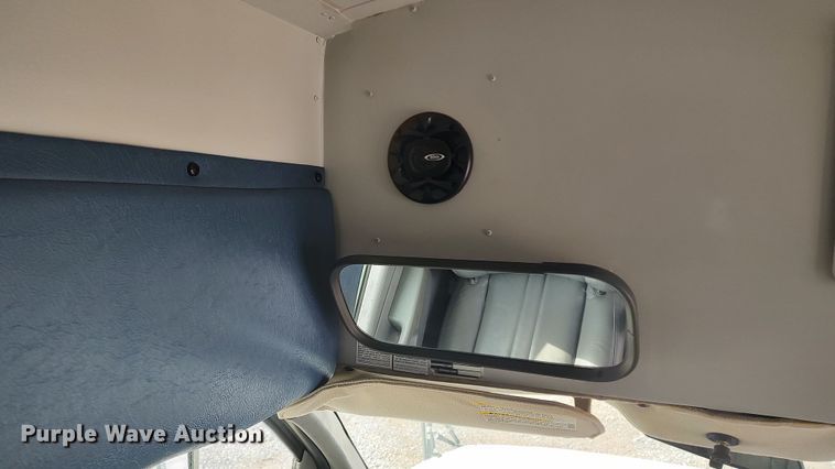 image for item LA9329 2004 Chevrolet Express G3500  school bus