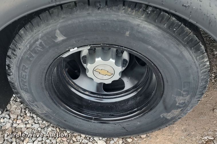 image for item LA9329 2004 Chevrolet Express G3500  school bus